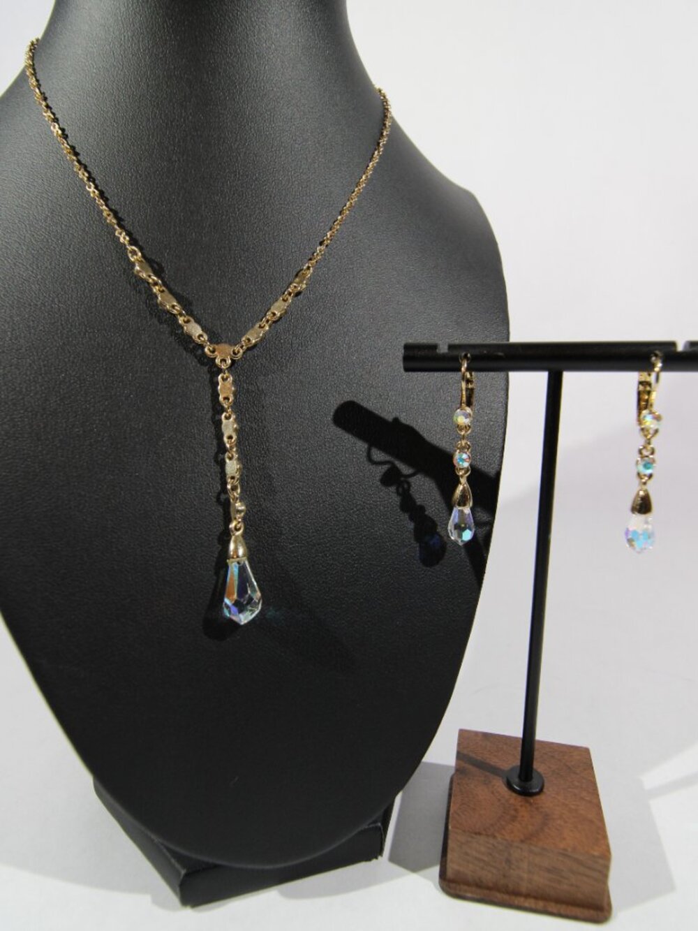 Vintage GIVENCHY Gold-Tone Crystal Y Drop Adjustable Chain Necklace & Earrings - Picture 9 of 10
